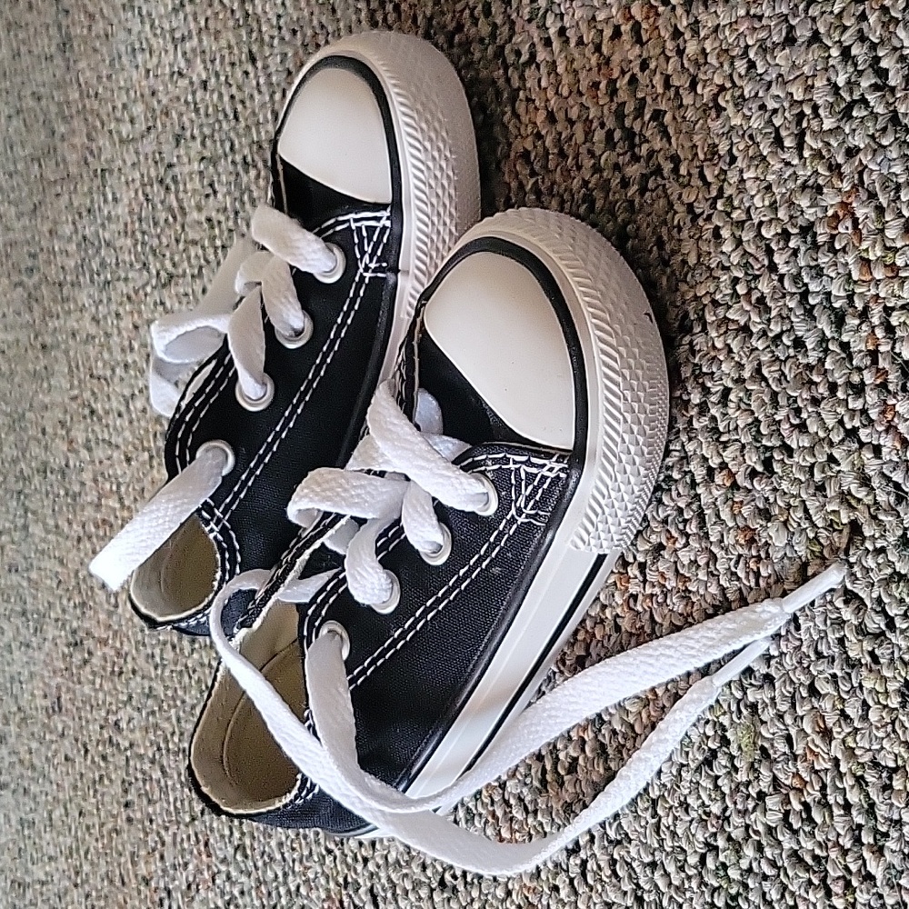 Black converse size 5 toddler. Brand new